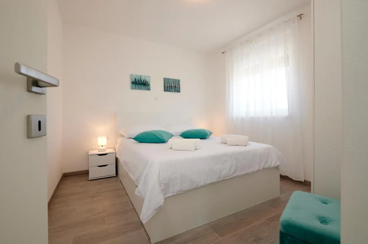 Apartman Rikard Trogir 0*,